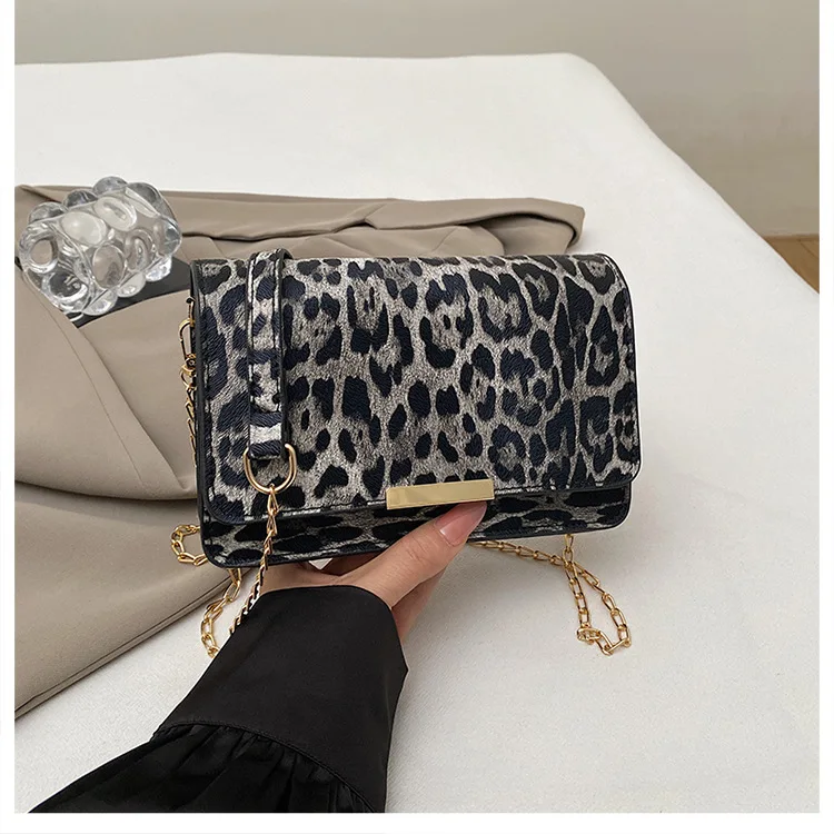 Sac bandoulière léopard