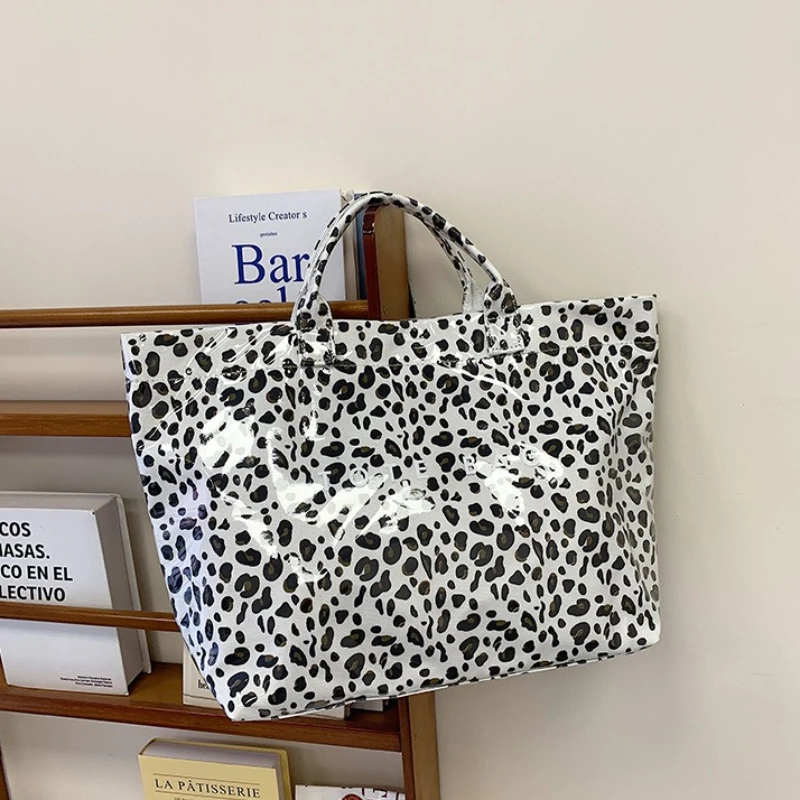 sac cabas léopard blanc