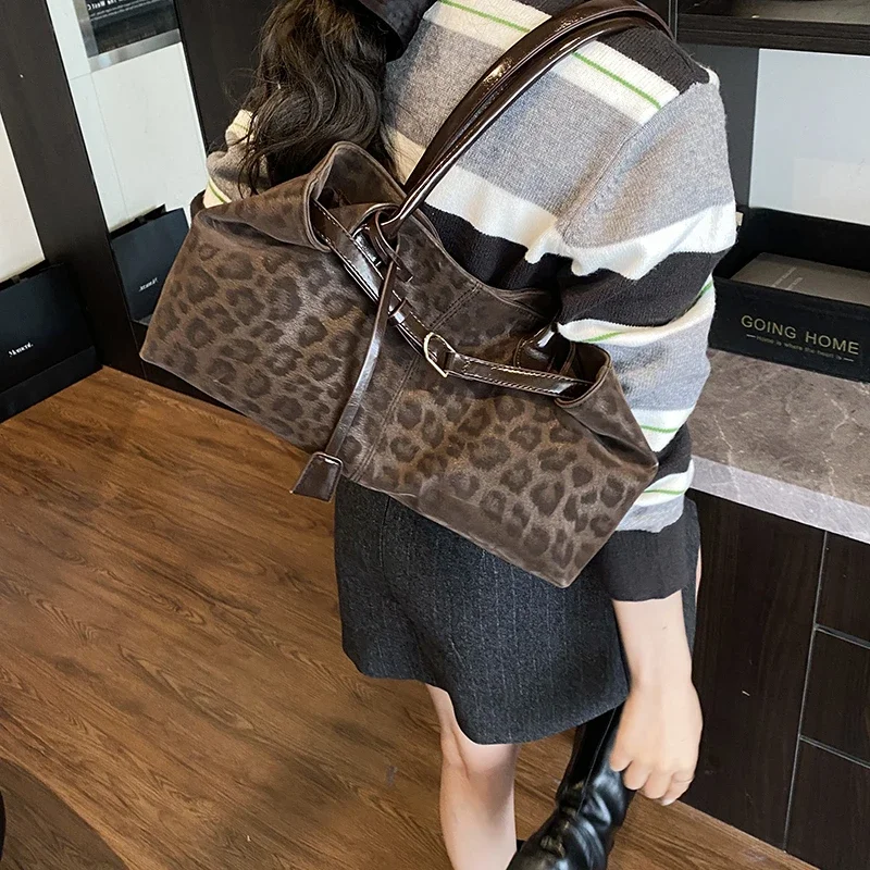 léopard noir sac