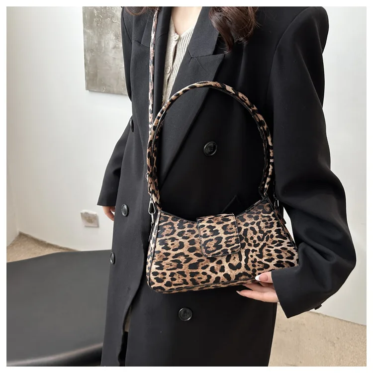 sac style leopard