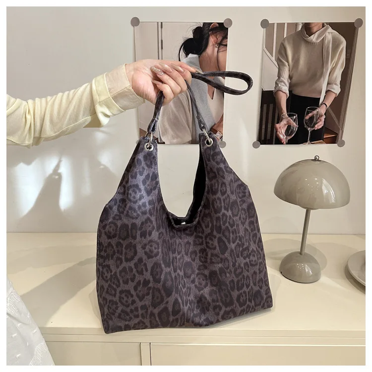 élégant sac léopard