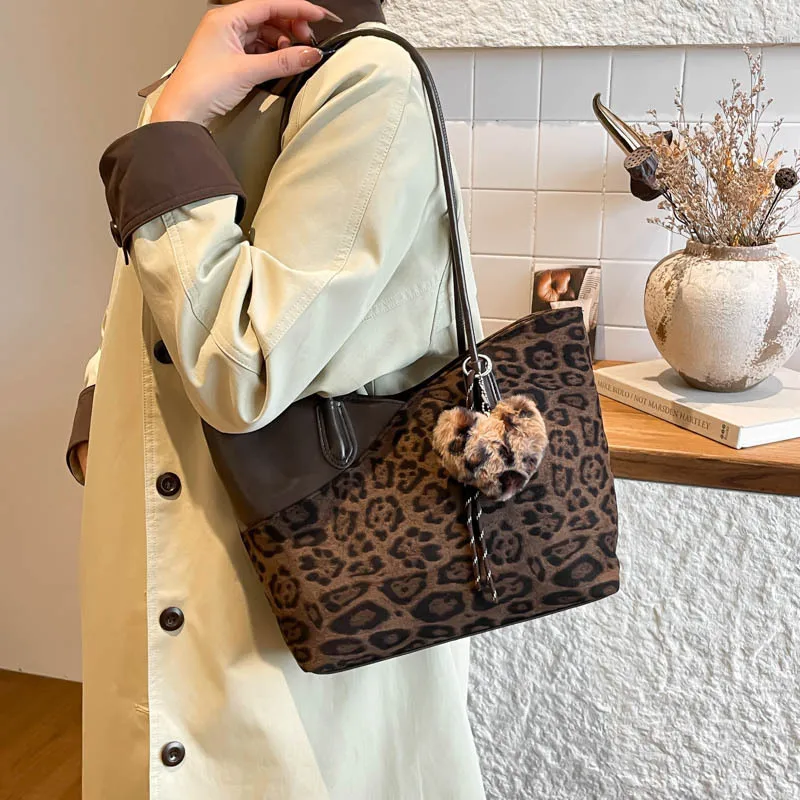 sac à main femme léopard