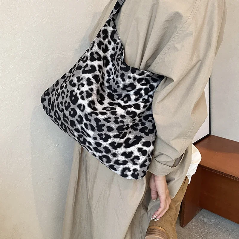 Sac bandoulière léopard Noir