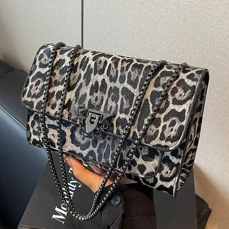 sac léopard noir gris