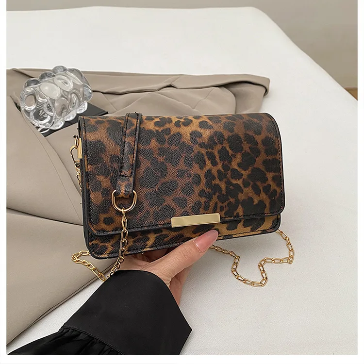 bandoulière léopard chic