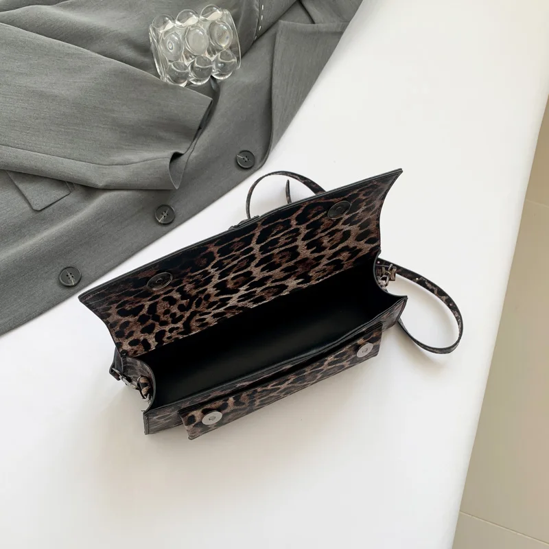élégant sac léopard marron