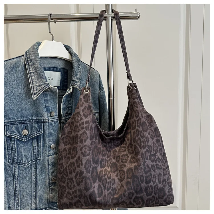 style léopard sac