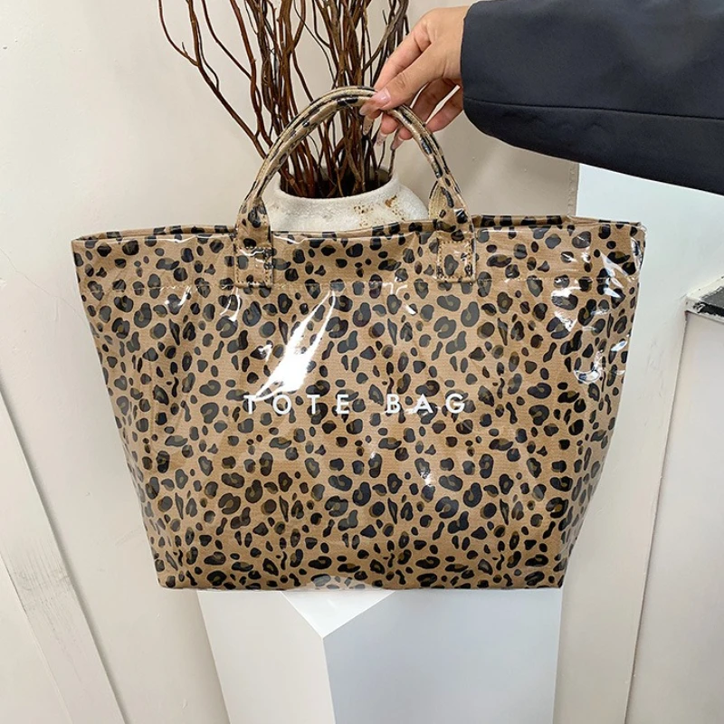 sac motif léopard
