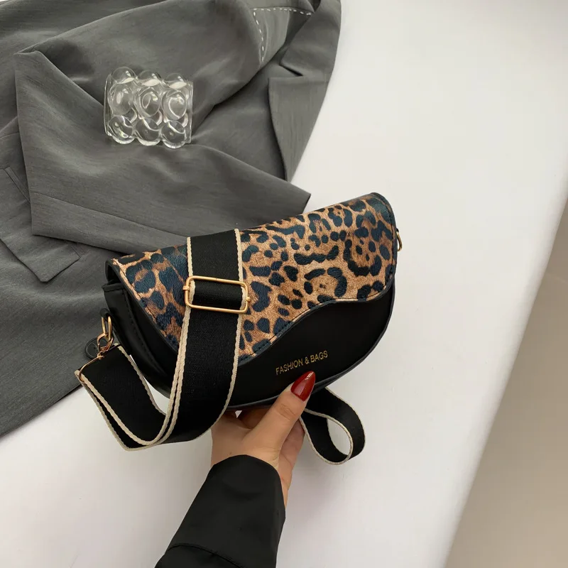 sac banane élégant noir