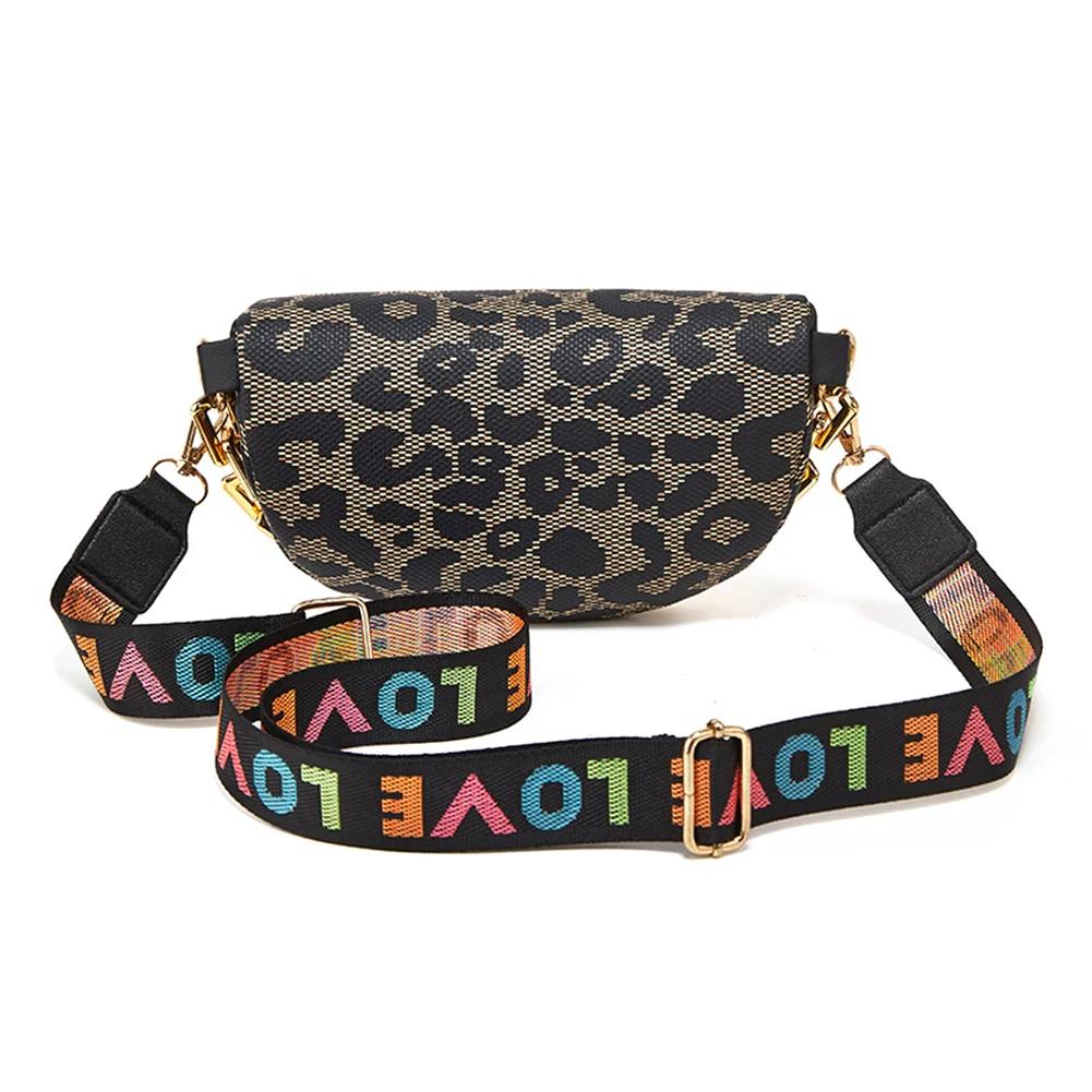 sac ceinture motif léopard