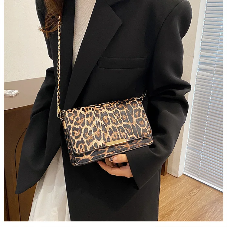 sac léopard élégant