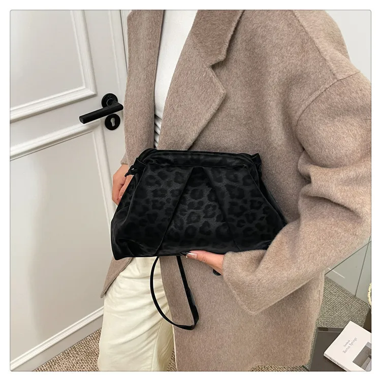 Sac bandoulière léopard femme noir en polyester – Image 3