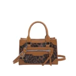 Petit sac à main bandoulière léopard femme marron en cuir