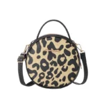Petit sac à main bandoulière léopard femme noir – format à rabat