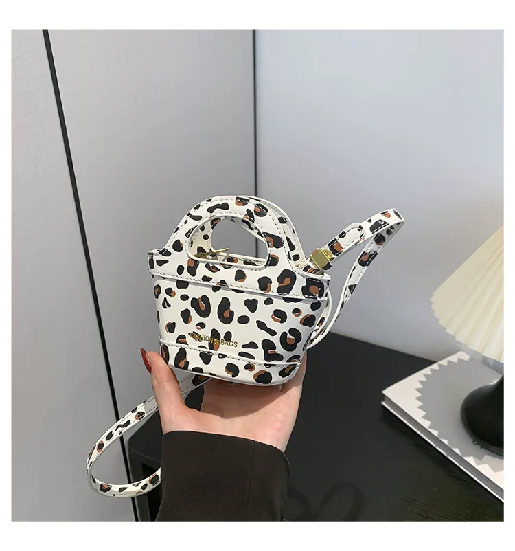 Sac a Main Petit Léopard Bandouilère Blanc