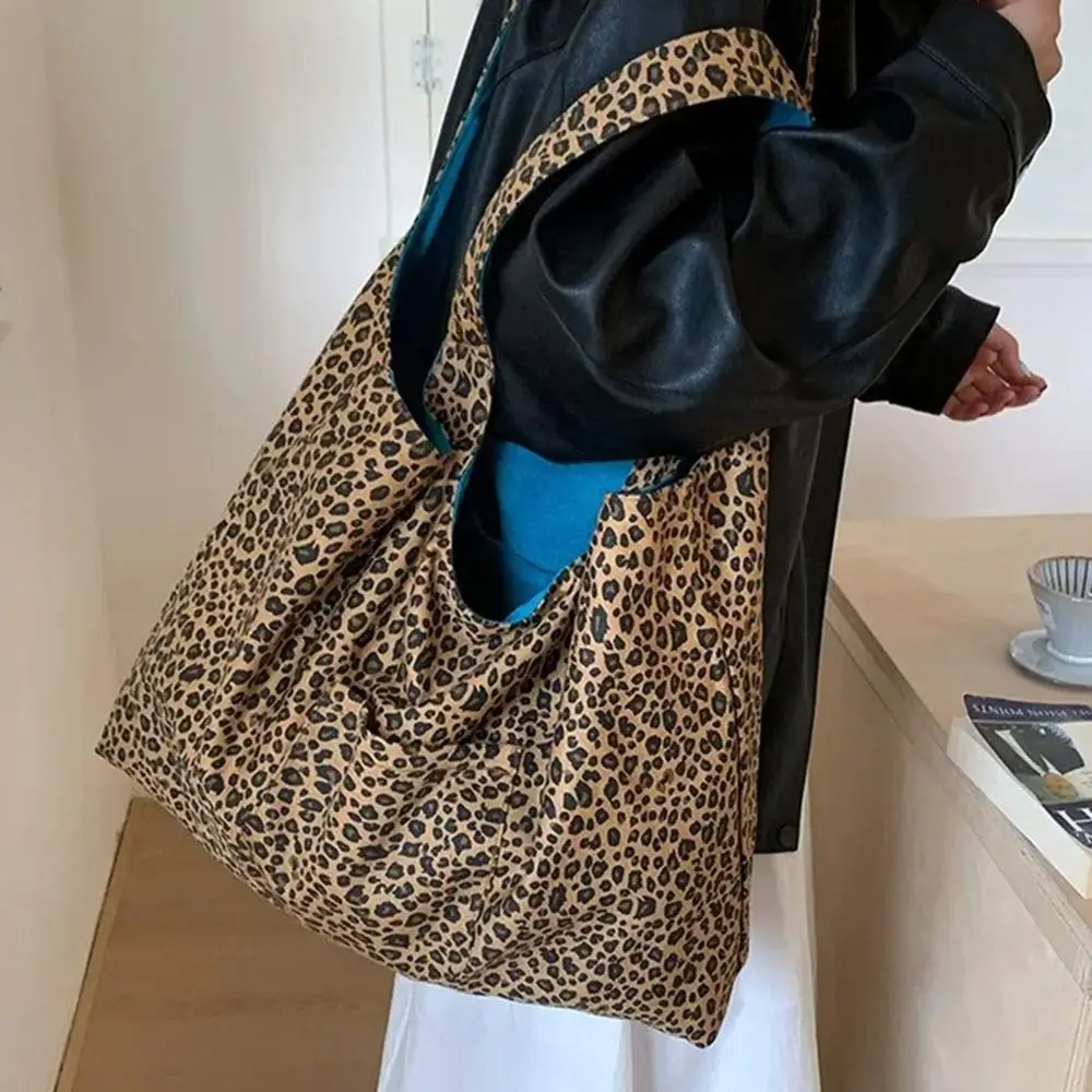 Sac cabas léopard femme marron en toile polyester – avec poche intérieure pour téléphone – Image 4