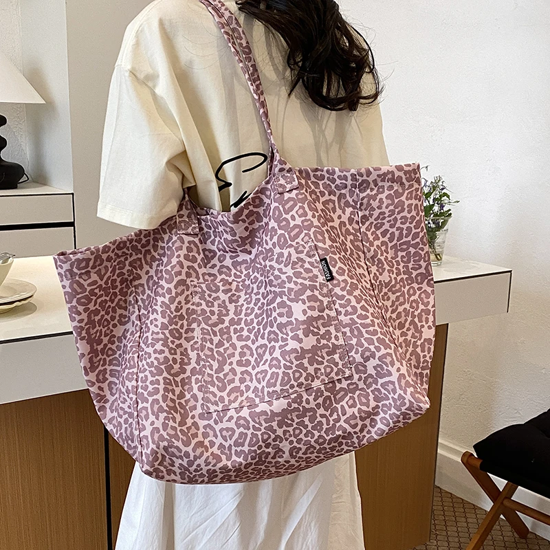 Sac cabas léopard femme rose en toile polyester – avec poche intérieure pour téléphone – Image 2