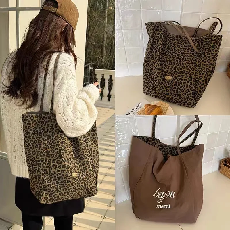 Sac cabas léopard femme marron en toile polyester – avec poche intérieure pour téléphone – Image 2