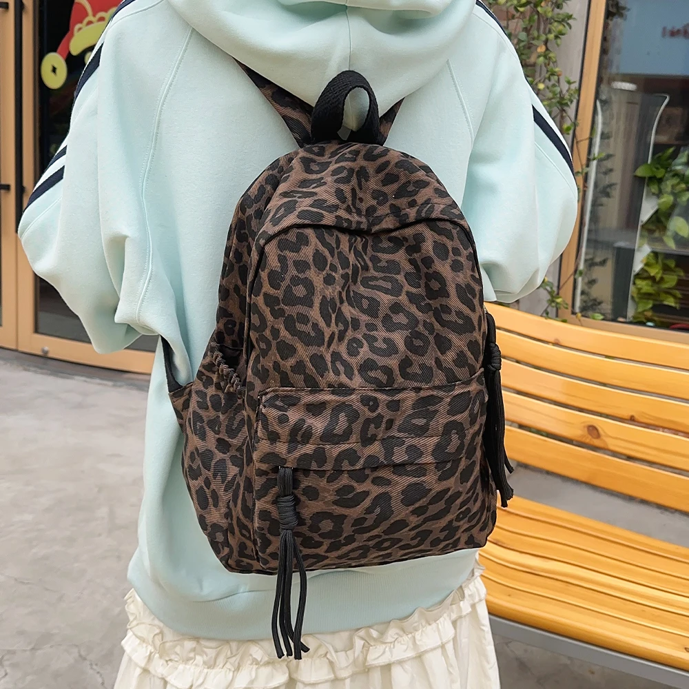 élégant sac à dos motif léopard